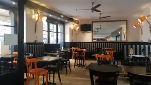 Le Menestrel à Carcassonne