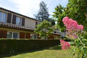 Hôtel Restaurant Les Falaises à Bouziès
