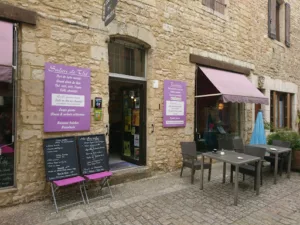 Le goûter de Charlotte à Villefranche-du-Périgord