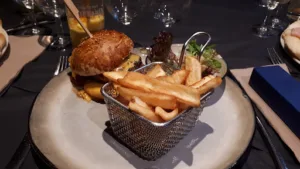 Le 300 Brasserie Pizzeria à Beaucouzé