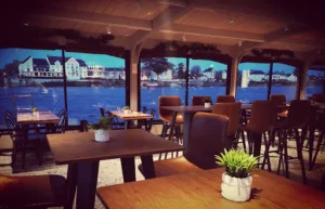 Bateau Bar Restaurant Sur les Quais à Saumur