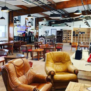 Road Trip café self atelier moto & burger traditionnel à Noyers-sur-Cher