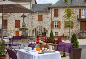 Logis Auberge de la Tour à Marcolès