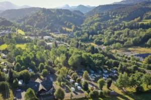 Camping La Marmotte Aire de camping car Caravaneige à La Bourboule