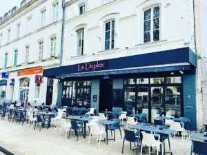 Bar Restaurant | Le Duplex à Laval