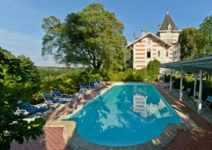 Hôtel L’Yeuse – Chateaux et Hotels Collection à Châteaubernard