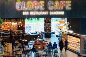 Globe Café à Saint-Nazaire
