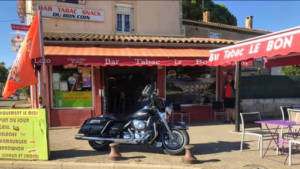 The good corner à Laudun-l'Ardoise