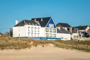 Hôtel Restaurant de La Plage à Audierne