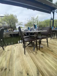 Pizzeria au fil de leau à L'Isle-sur-la-Sorgue