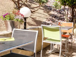 Logis Hôtel le Collonges à Collonges-au-Mont-d'Or