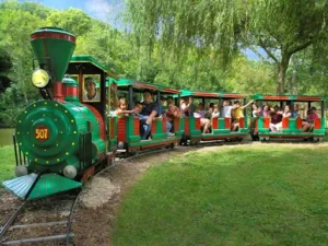 Camping Val Fleuri à Cloyes-les-Trois-Rivières