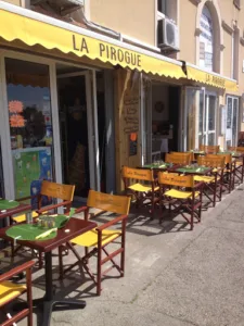 LA PIROGUE à Sausset-les-Pins