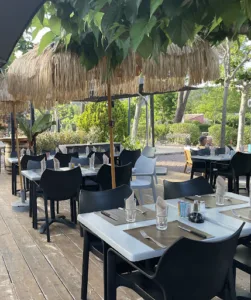 Le Nissi Snack à Fréjus