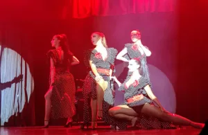 Cabaret FRANCKY FOLIES à Venelles