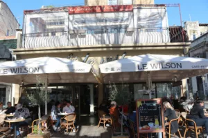 Café Restaurant Le WILSON à Arles