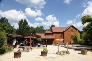 Camping Dordogne Les Deux Vallées à Vézac