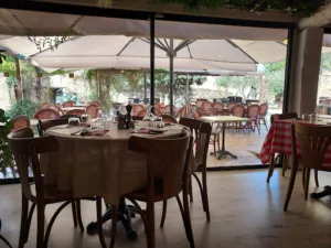 Auberge du somail à Saint-Nazaire-d'Aude