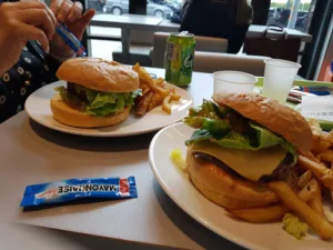 Le QG la Restauration Par E.leclerc à Yvetot