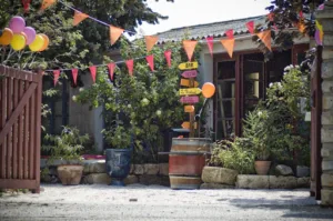AUBERGE-TABLE D’HÔTES « LA TABLE A RALLONGE » à Saint-Laurent-d'Aigouze