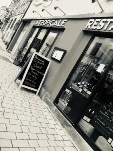 LA TROPICALE à Tonnerre