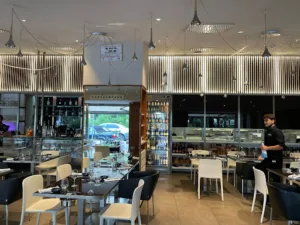 MÖYE CANNES à Cannes