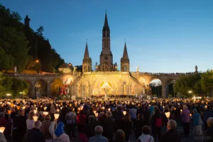 Atrium à Lourdes