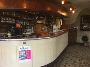 Au Quai Des Brumes à Caen