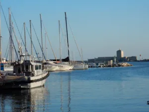 Le Saloon à Port-de-Bouc