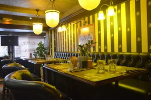 Au Bureau Dieulefit à Dieulefit