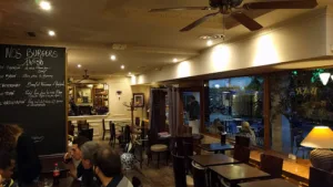 Ambiance d’à Côté à Levallois-Perret