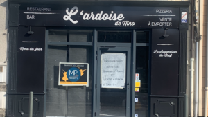 L ardoise de Nino à Châteaubourg