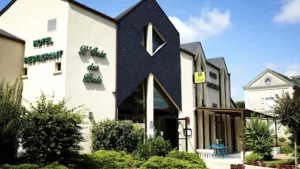 Logis Hôtel l’Orée des Bois à La Breille-les-Pins