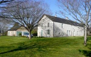 Gîte de caractère La Maison D’Aubigny – Yonne – Bourgogne à Les Hauts de Forterre