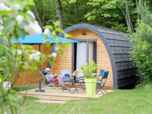 Camping La Clairière 3 Etoiles à Aydat