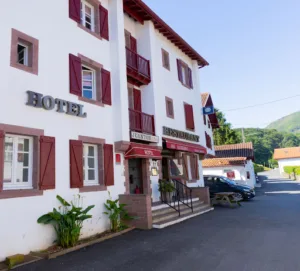 Hôtel Restaurant Juantorena à Saint-Étienne-de-Baïgorry
