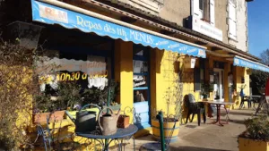 Brasserie Les Deux Palais à Fleuré