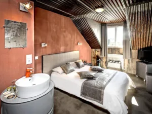 Logis Hôtel Brunel le Rocher Blanc à La Garde