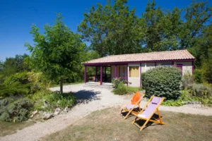 Camping piscine 4 étoiles LOT – DORDOGNE – Domaine de la Faurie à Séniergues