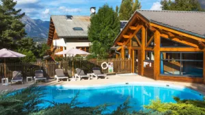 Logis Hôtel les Peupliers à Baratier