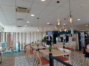 LEO BISTROT – AIRE DE GEVREY-CHAMBERTIN OUEST à Gevrey-Chambertin