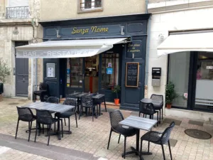 Senza Nome à Poitiers