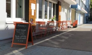 Restaurant Les Papillions D’issy. à Issy-les-Moulineaux