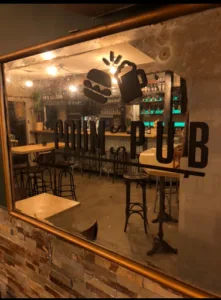 Poum and Pub à Nîmes