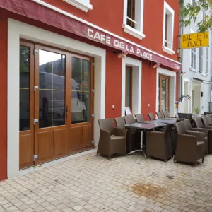 Café de la place saint martin d’uriage à Saint-Martin-d'Uriage