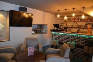 Wooden Lounge à Pontault-Combault