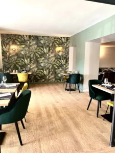 hotel restaurant le vinois à Caillac