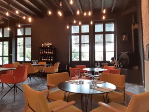 Le buf en écailles à Magné