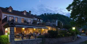 Logis Hôtel les Flots Bleus à Beaulieu-sur-Dordogne