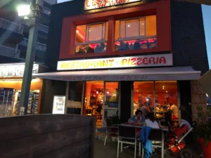 la cabane à crabes à Quiberon